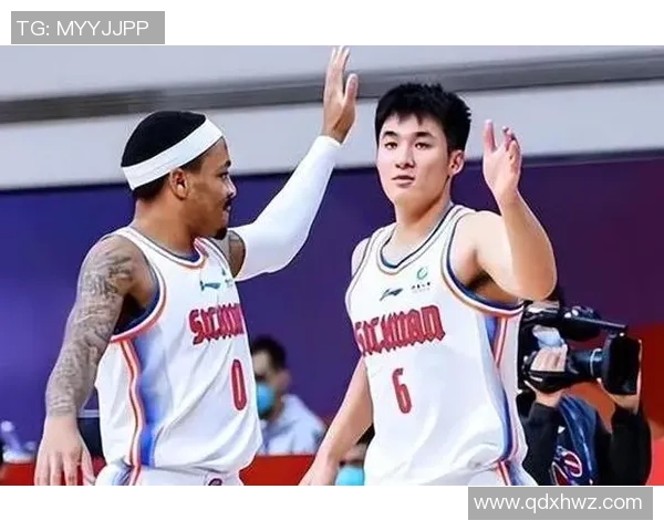 深圳排球队团队协作引发热议球迷对战术配合与默契度展开激烈讨论